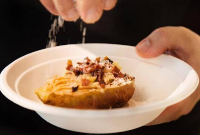 Patata al cartoccio di carbonara
