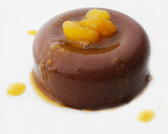 Budino al cacao e cannella con pere al limone