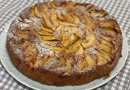 Torta di mele e nocciole